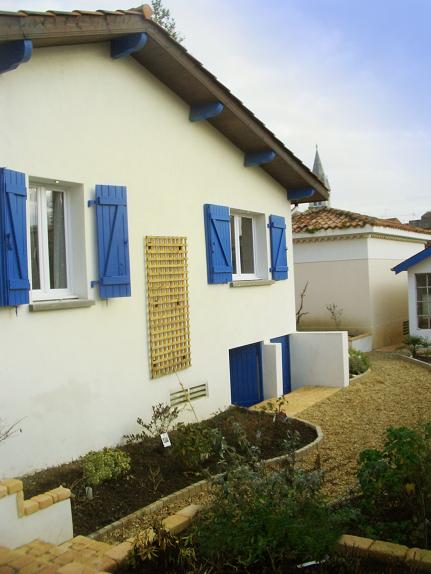 Image of little house hasn't displayed
